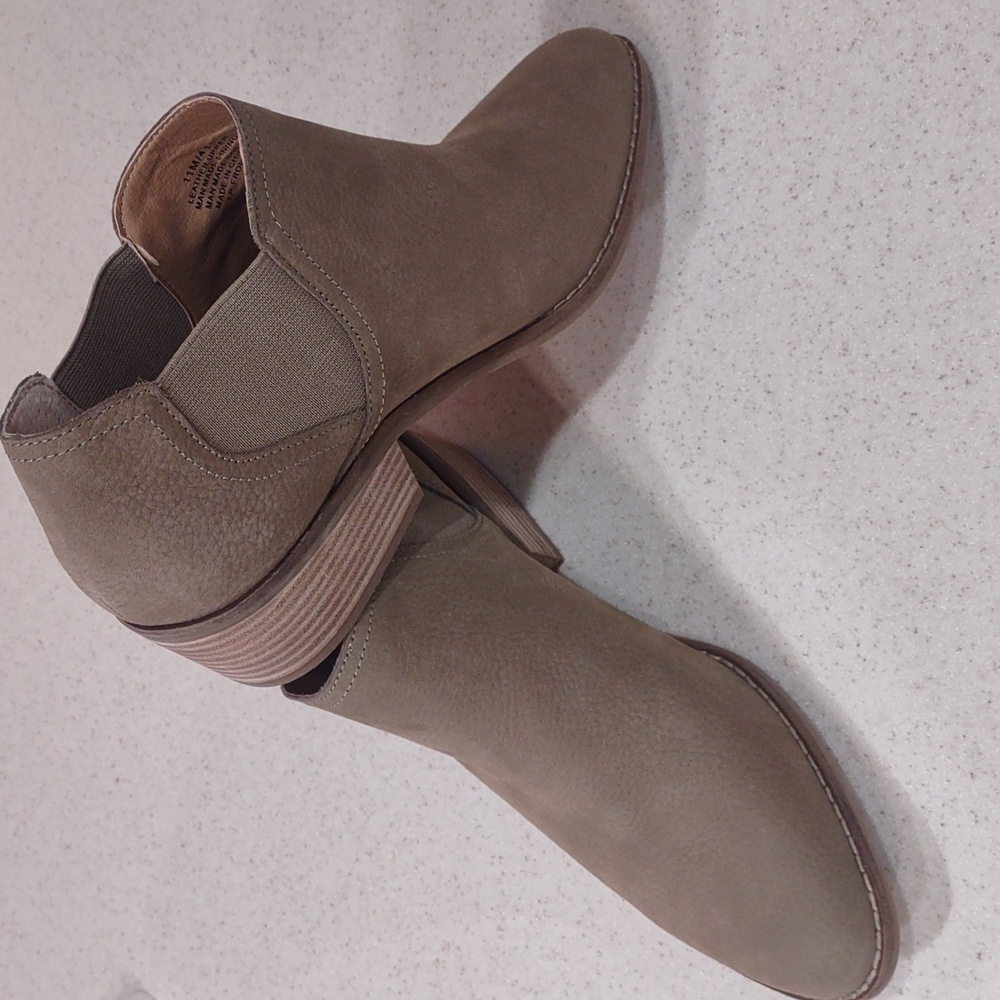 Lucky Brand Brown Leather Ankle Boots NWOT